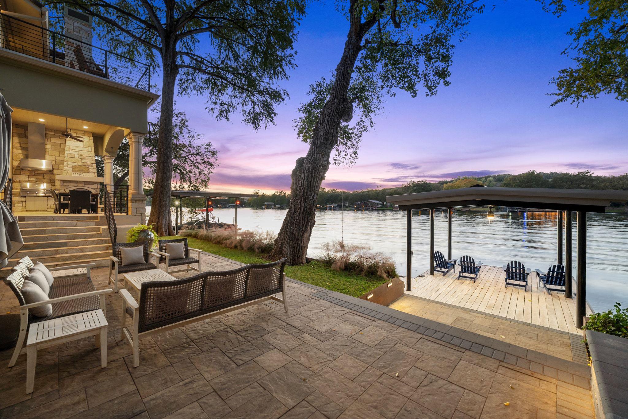 listing main picture