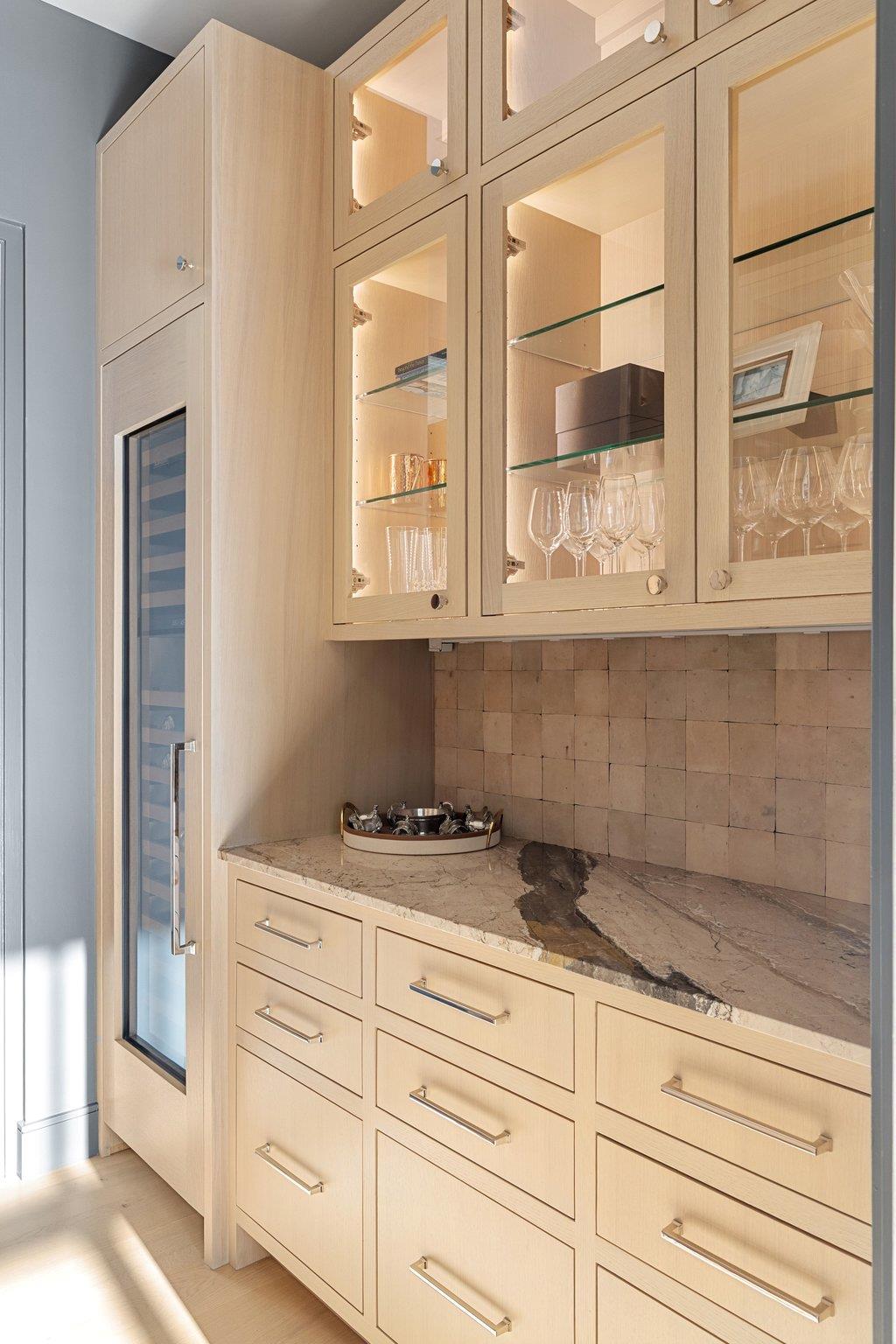 listing main picture