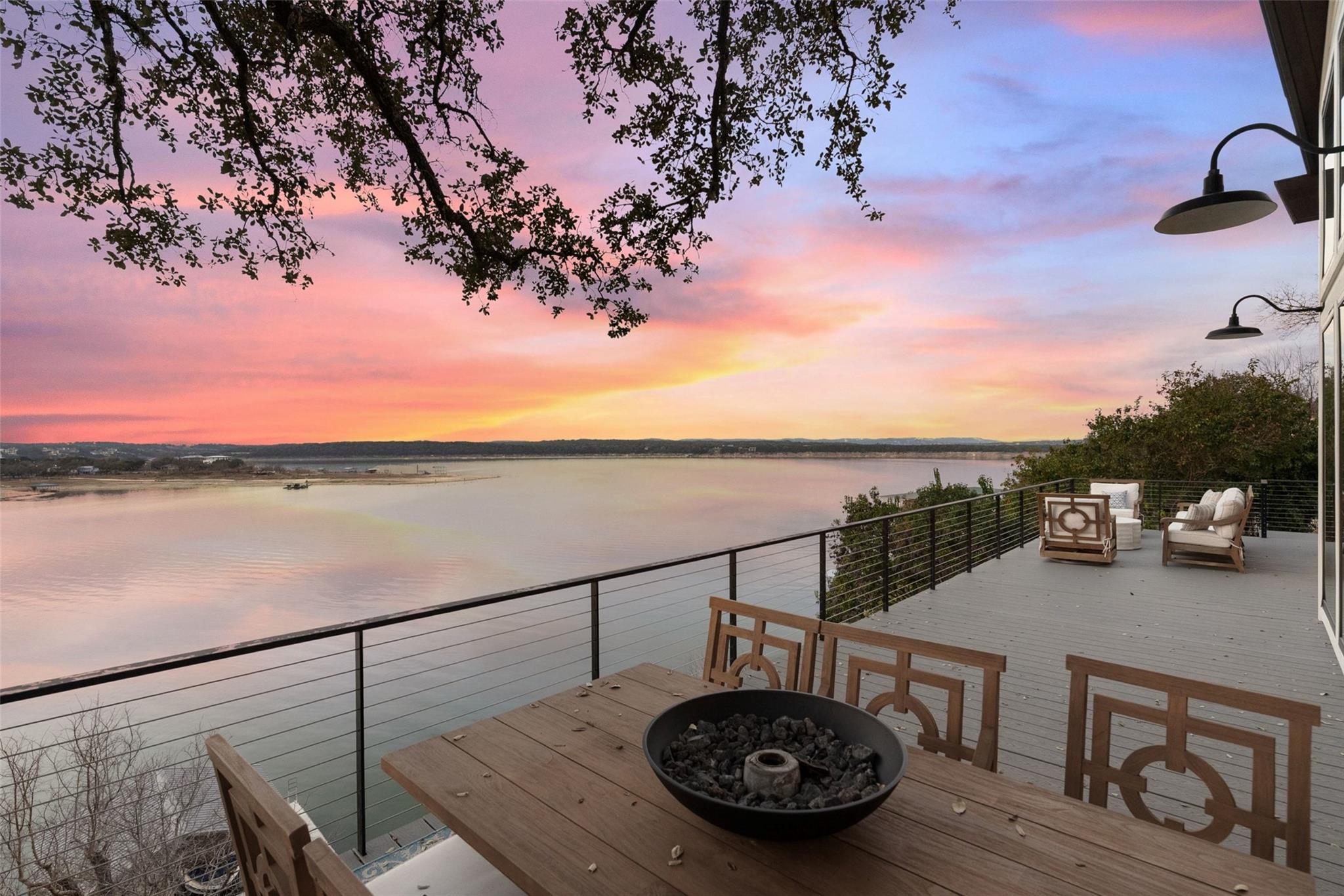 listing main picture