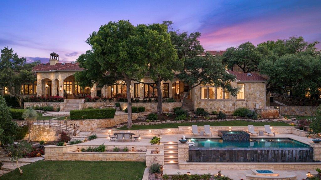 listing main picture