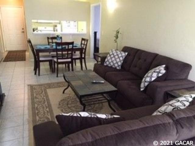 listing main picture