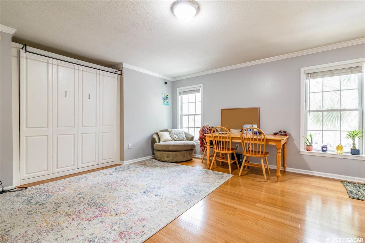 listing main picture