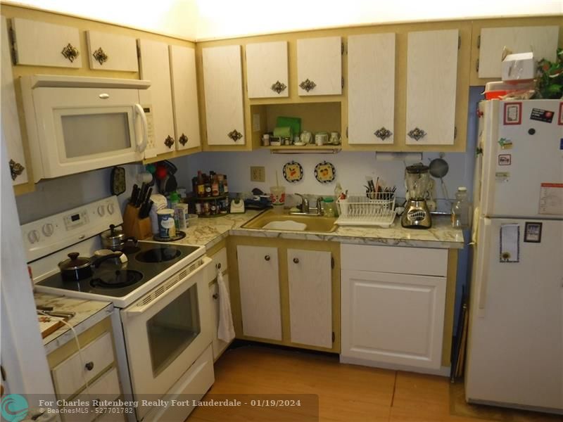listing main picture