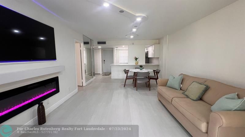 listing main picture