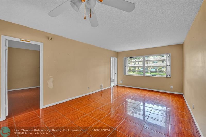 listing main picture