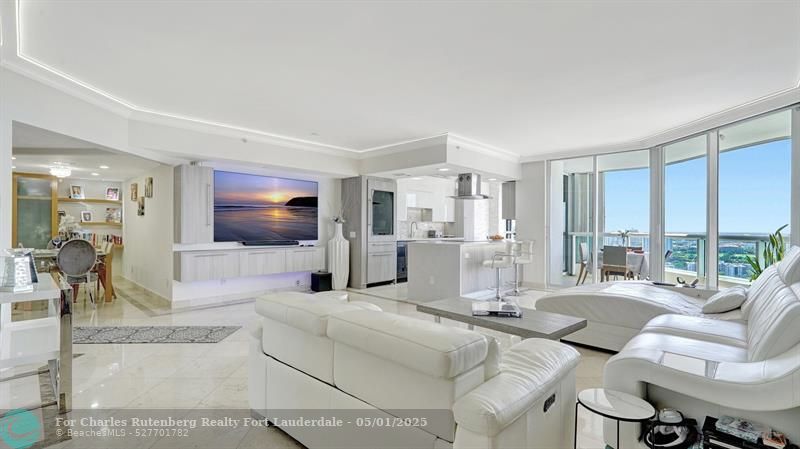 listing main picture