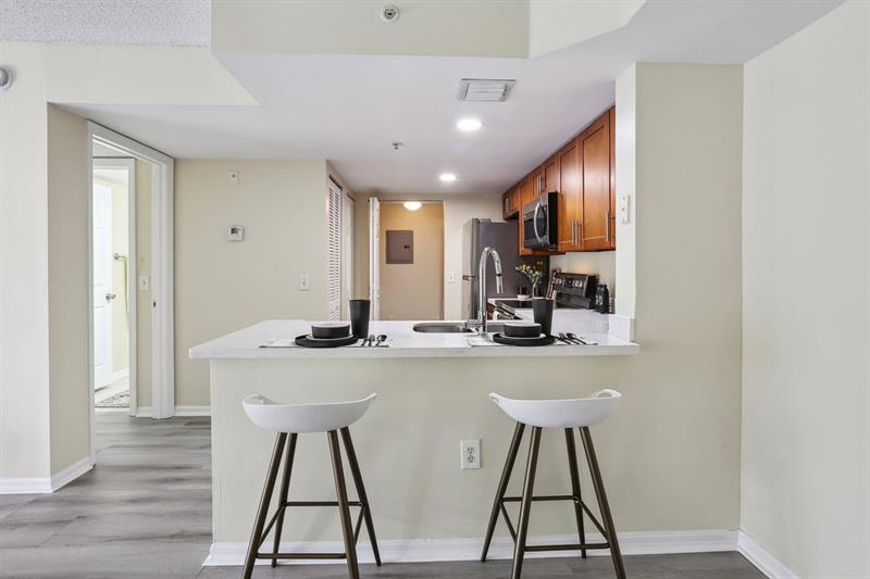 listing main picture