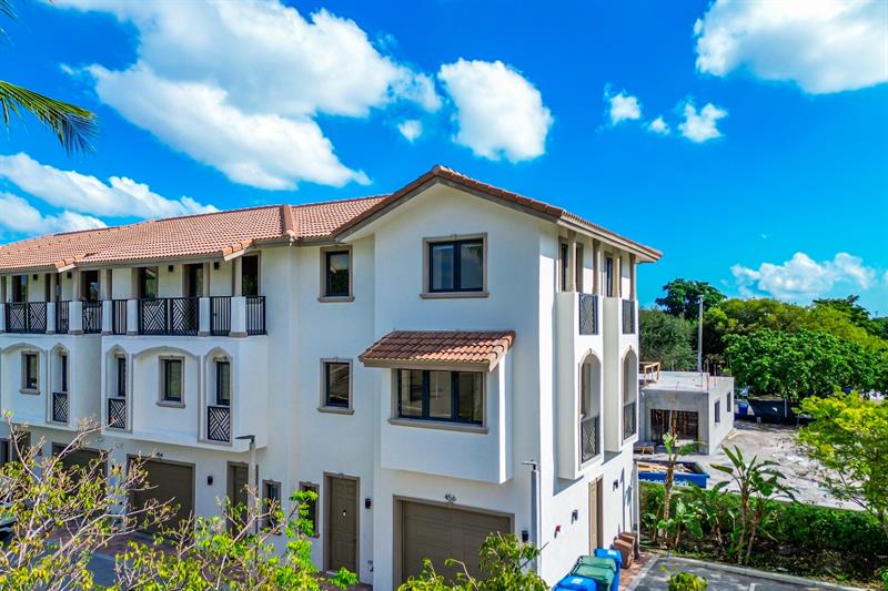 listing main picture