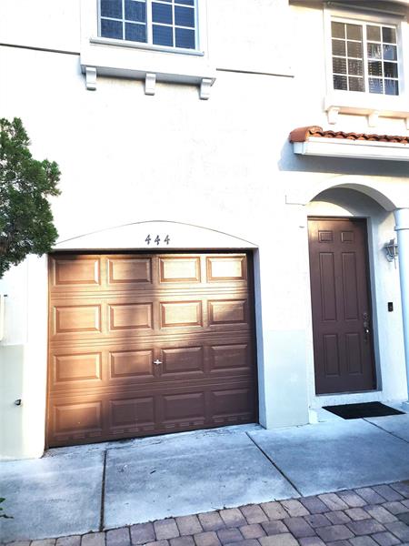 listing main picture