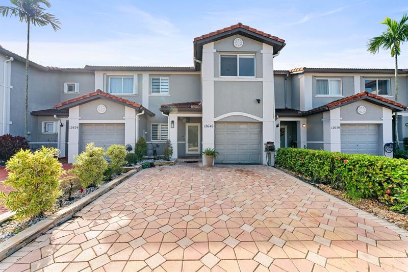 listing main picture