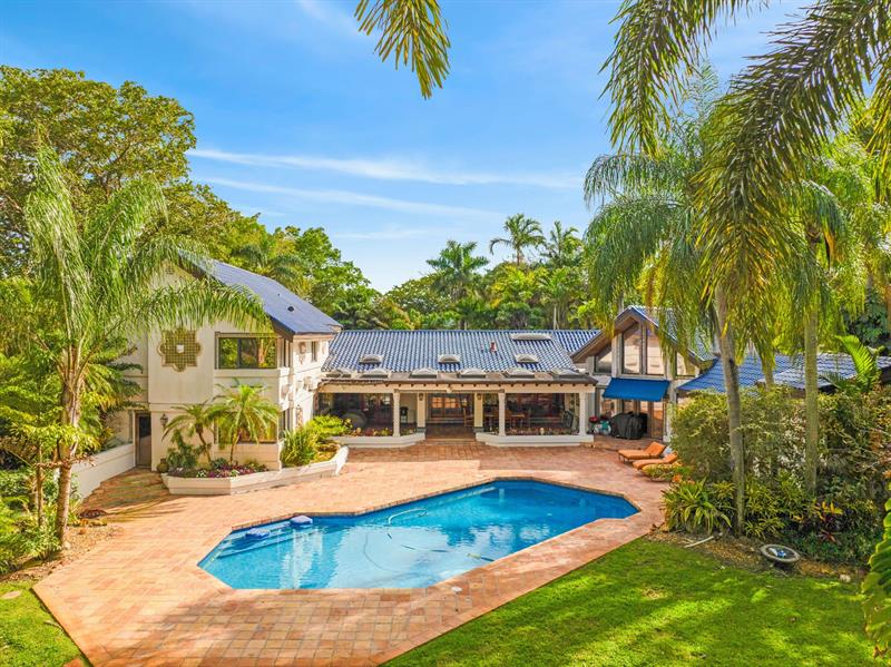 listing main picture