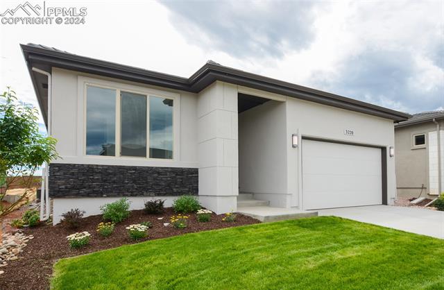 listing main picture