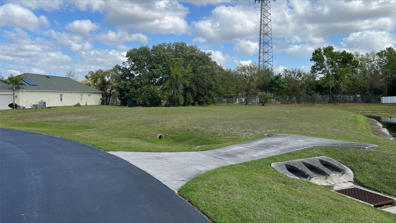 listing main picture