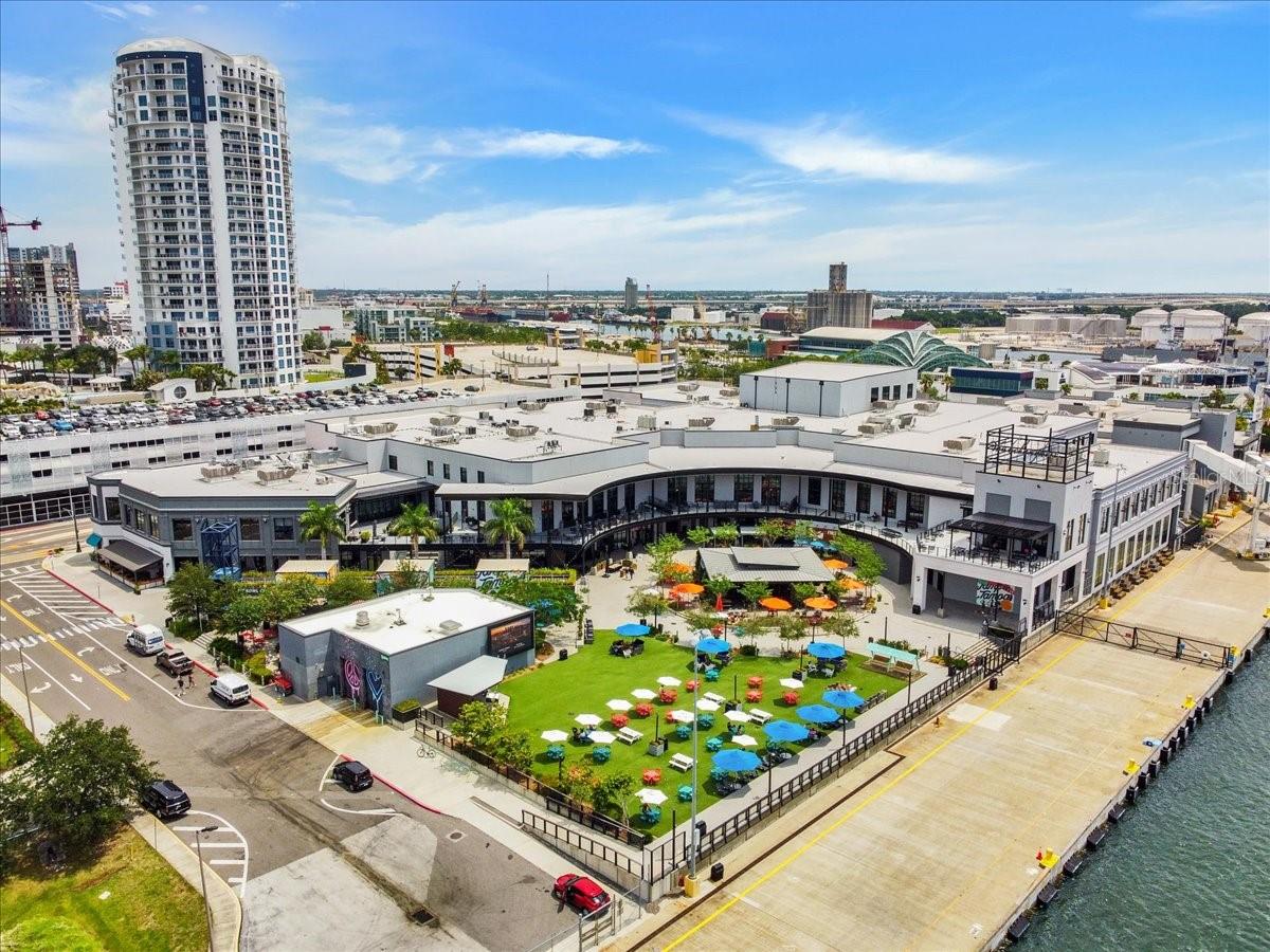 listing main picture