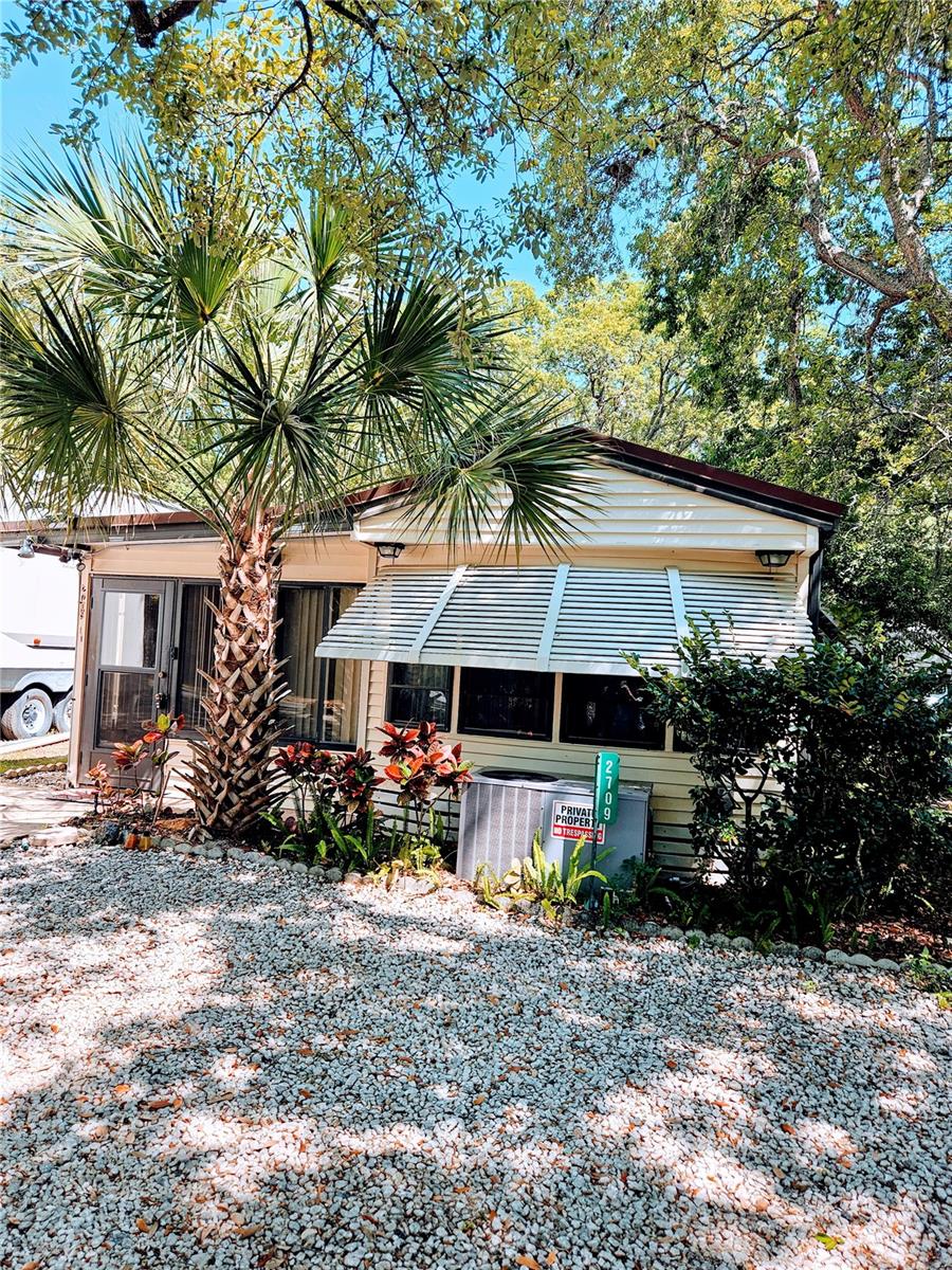 listing main picture