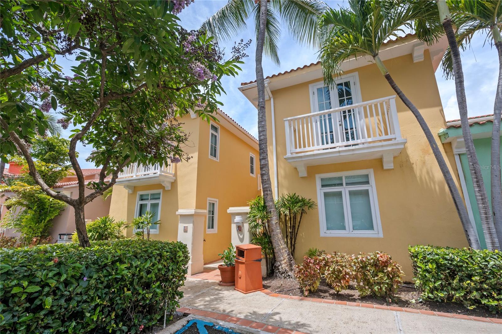 listing main picture