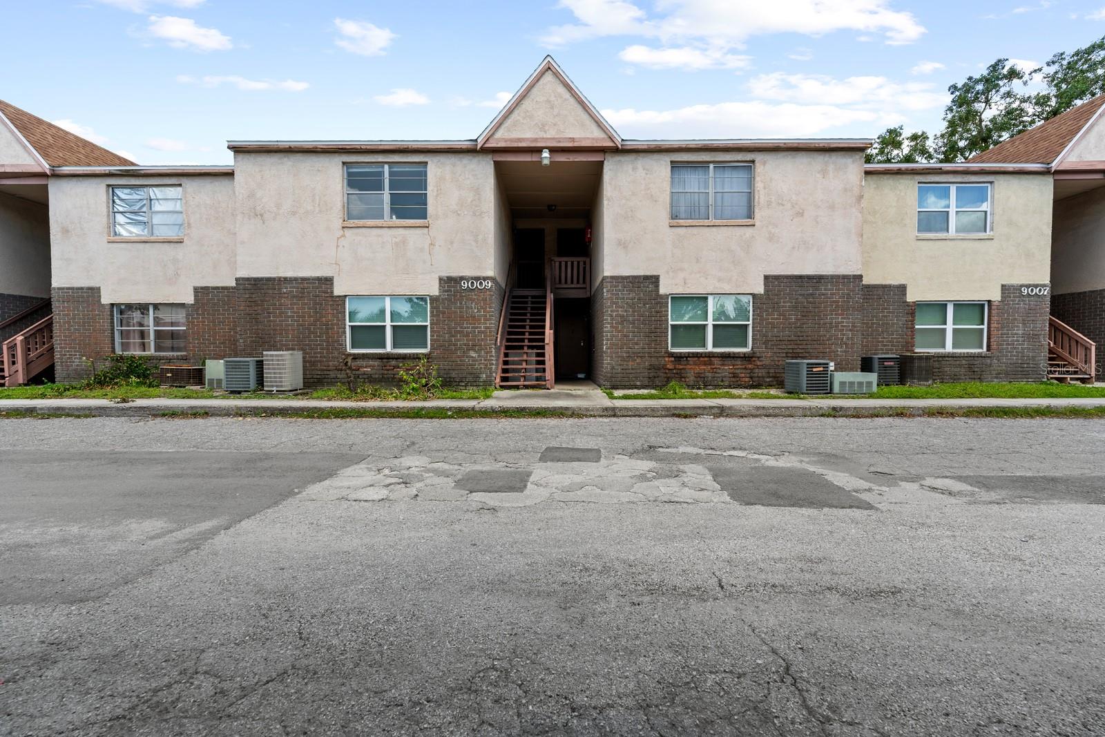 listing main picture
