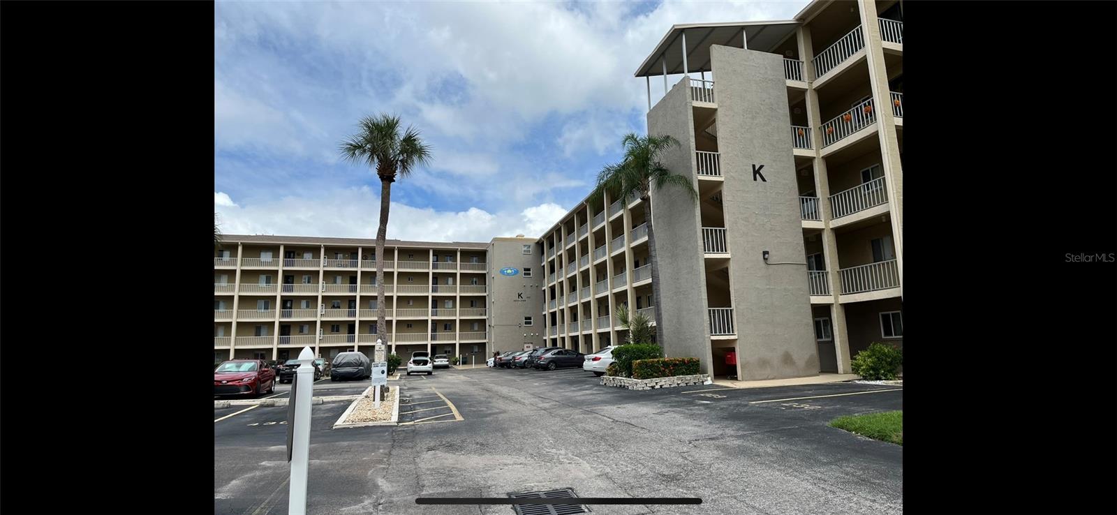 listing main picture