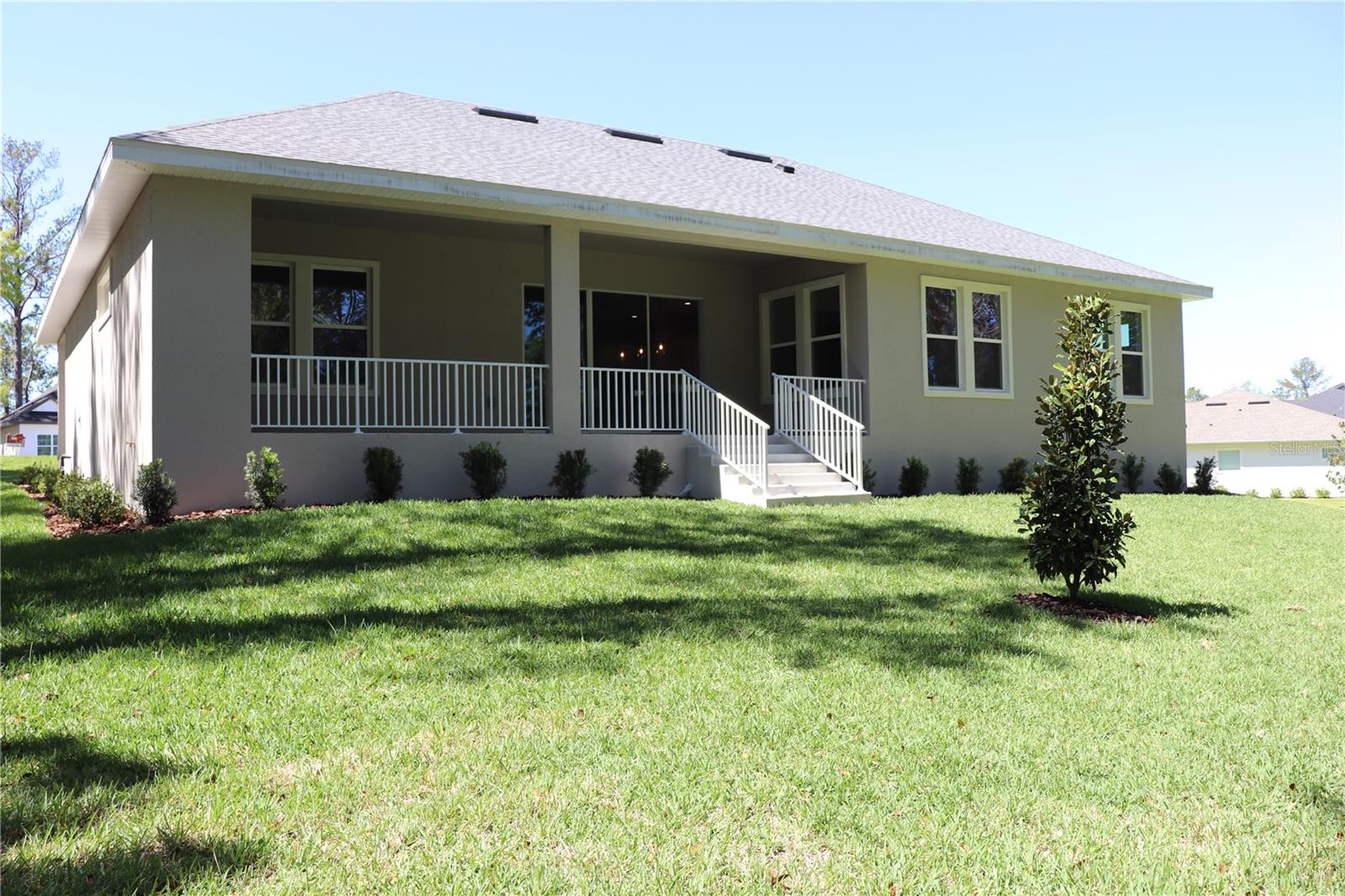 listing main picture