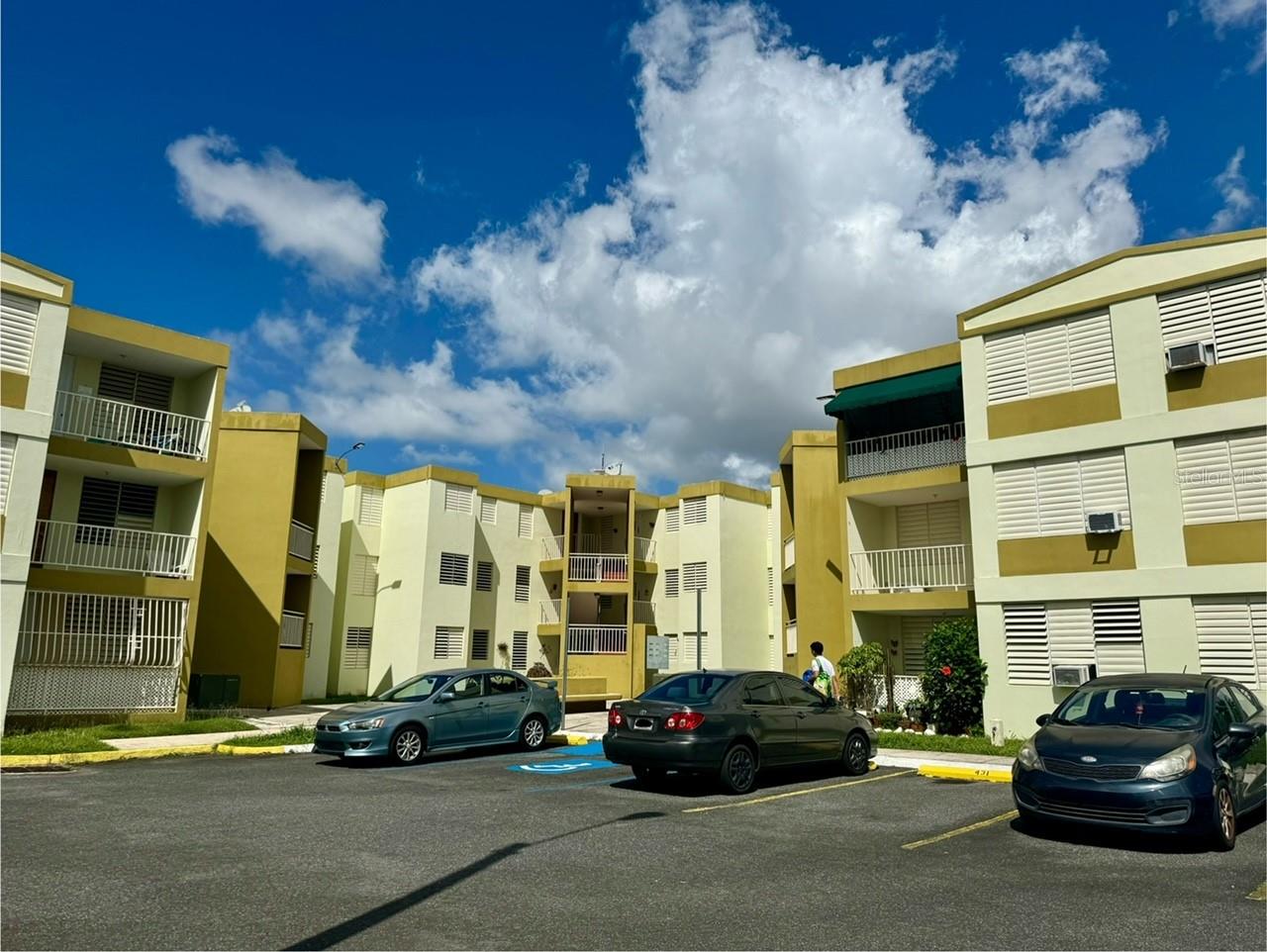 listing main picture