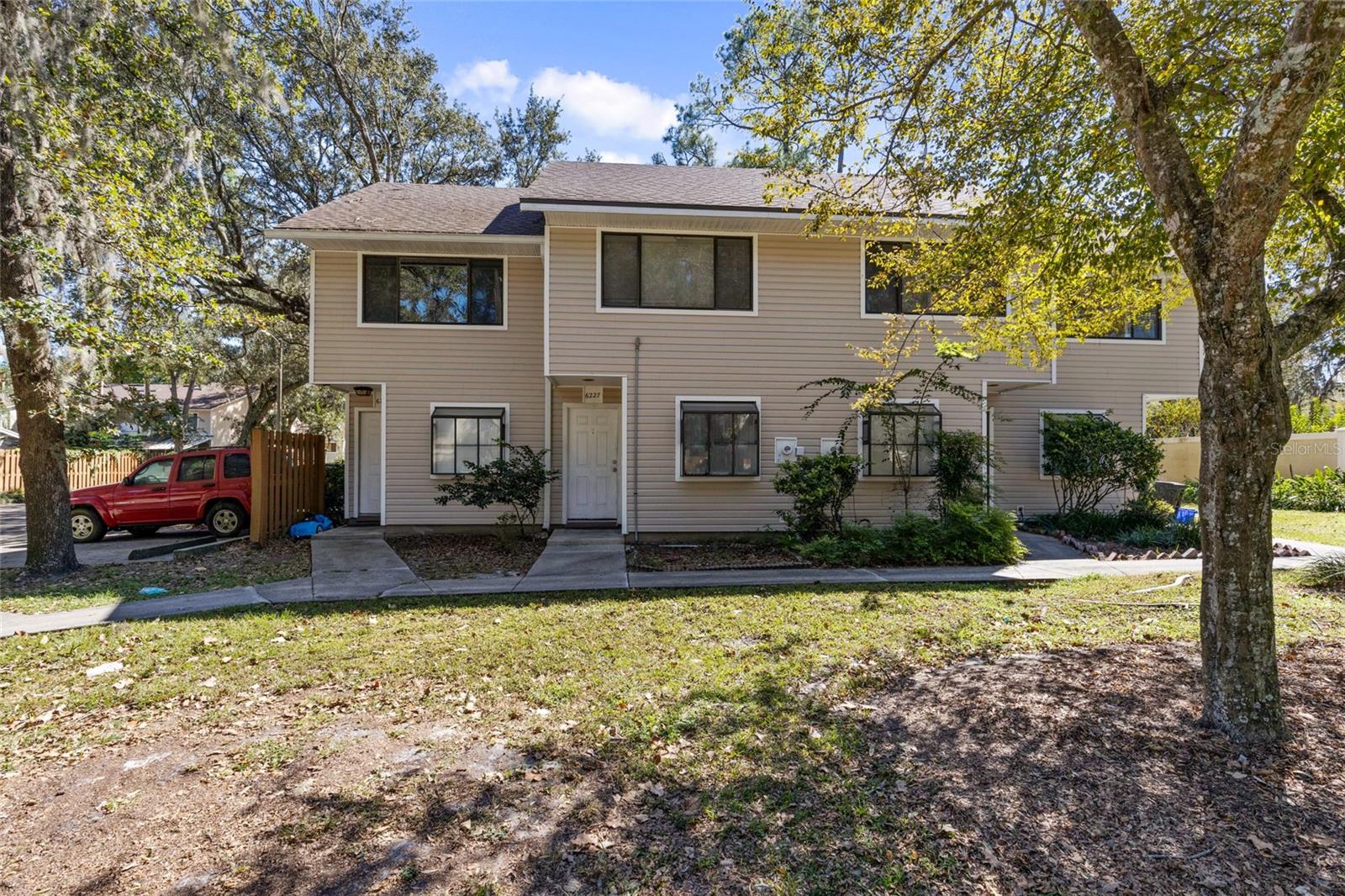 listing main picture