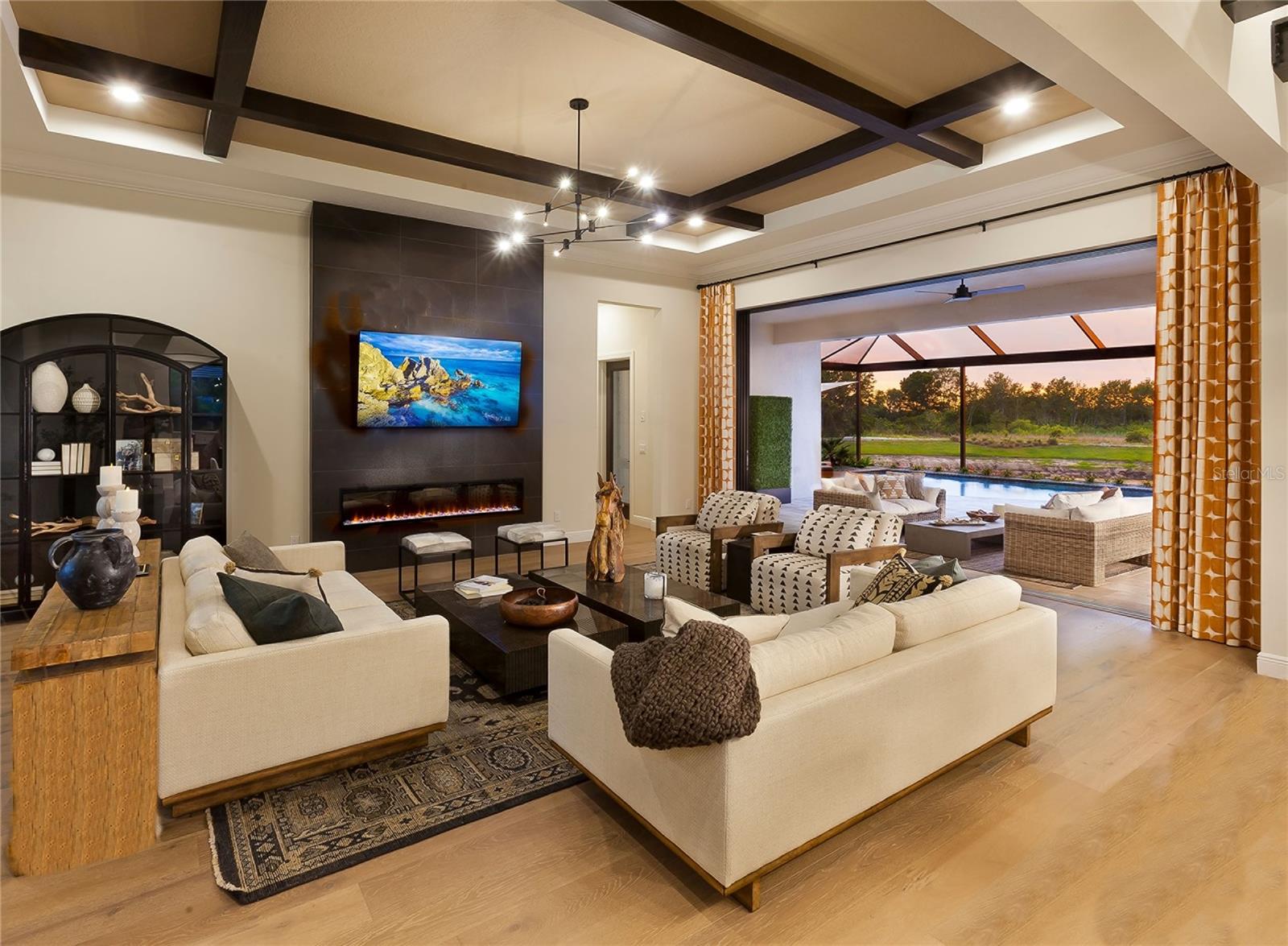 listing main picture