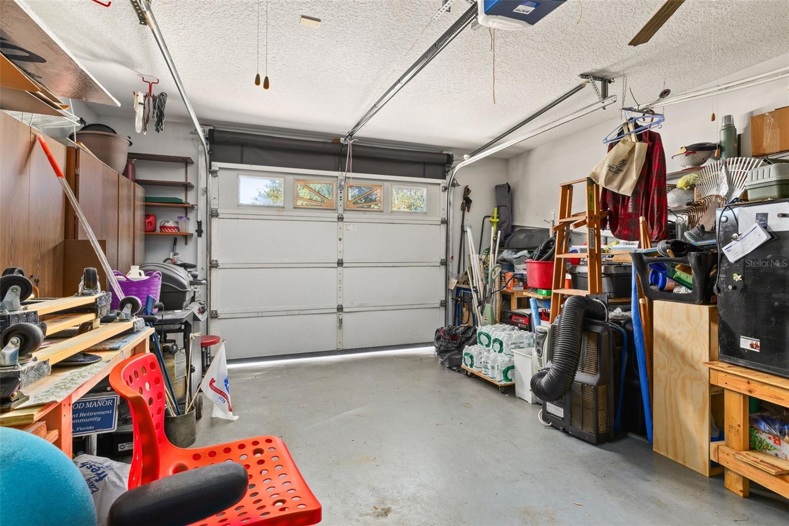 listing main picture