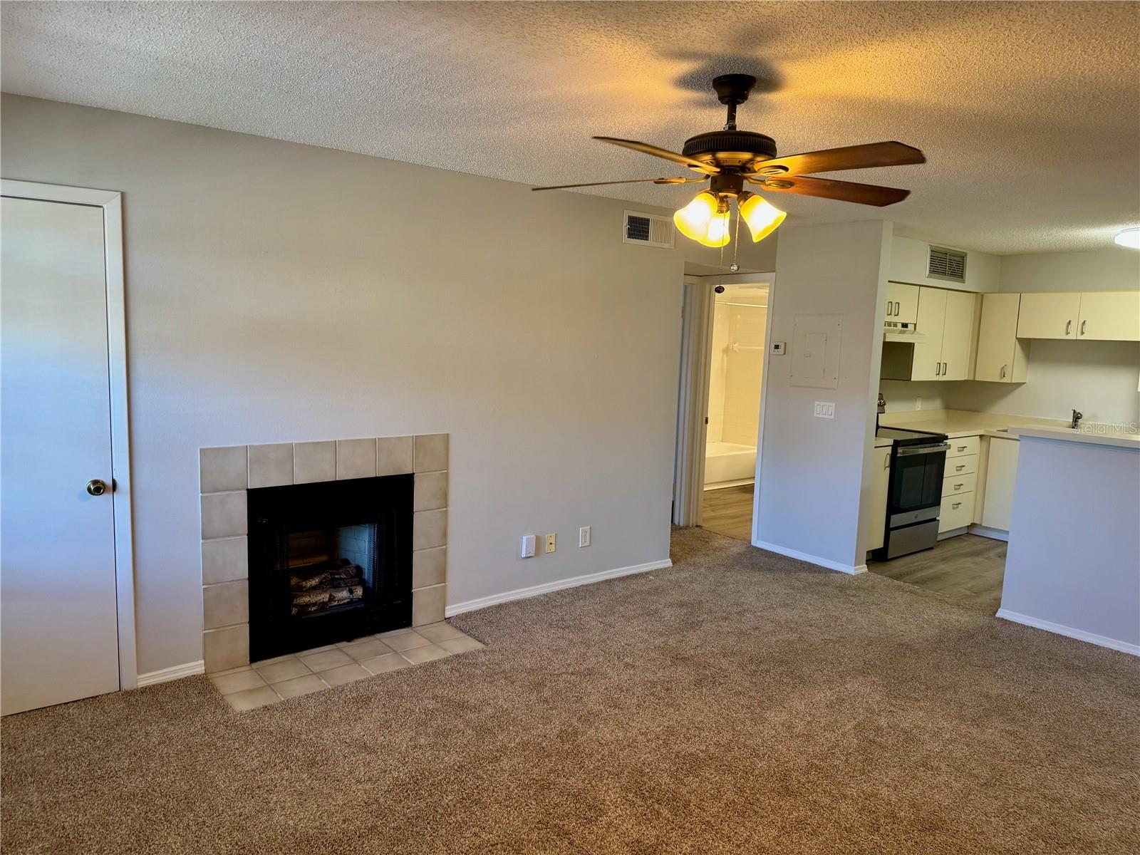 listing main picture