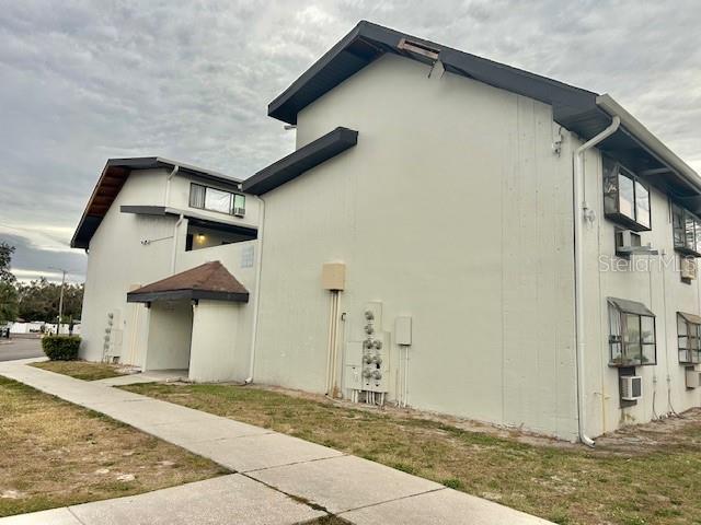 listing main picture