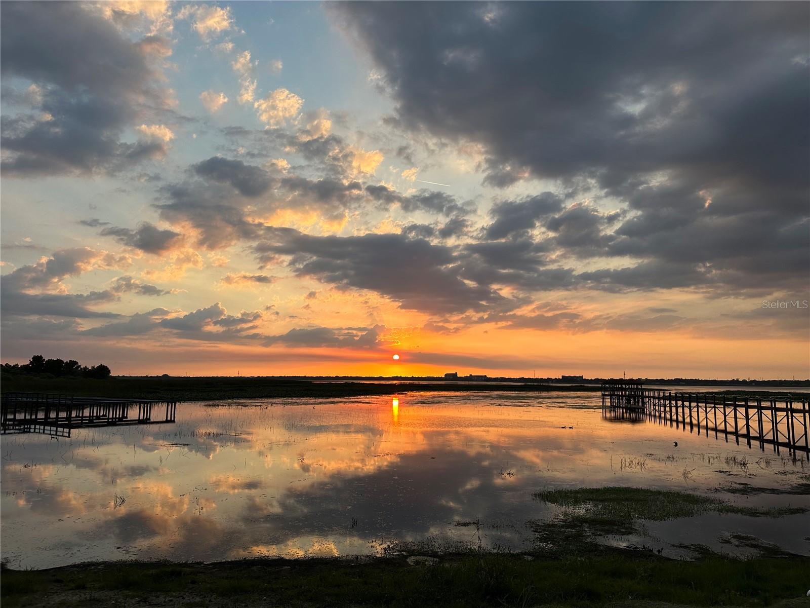 listing main picture