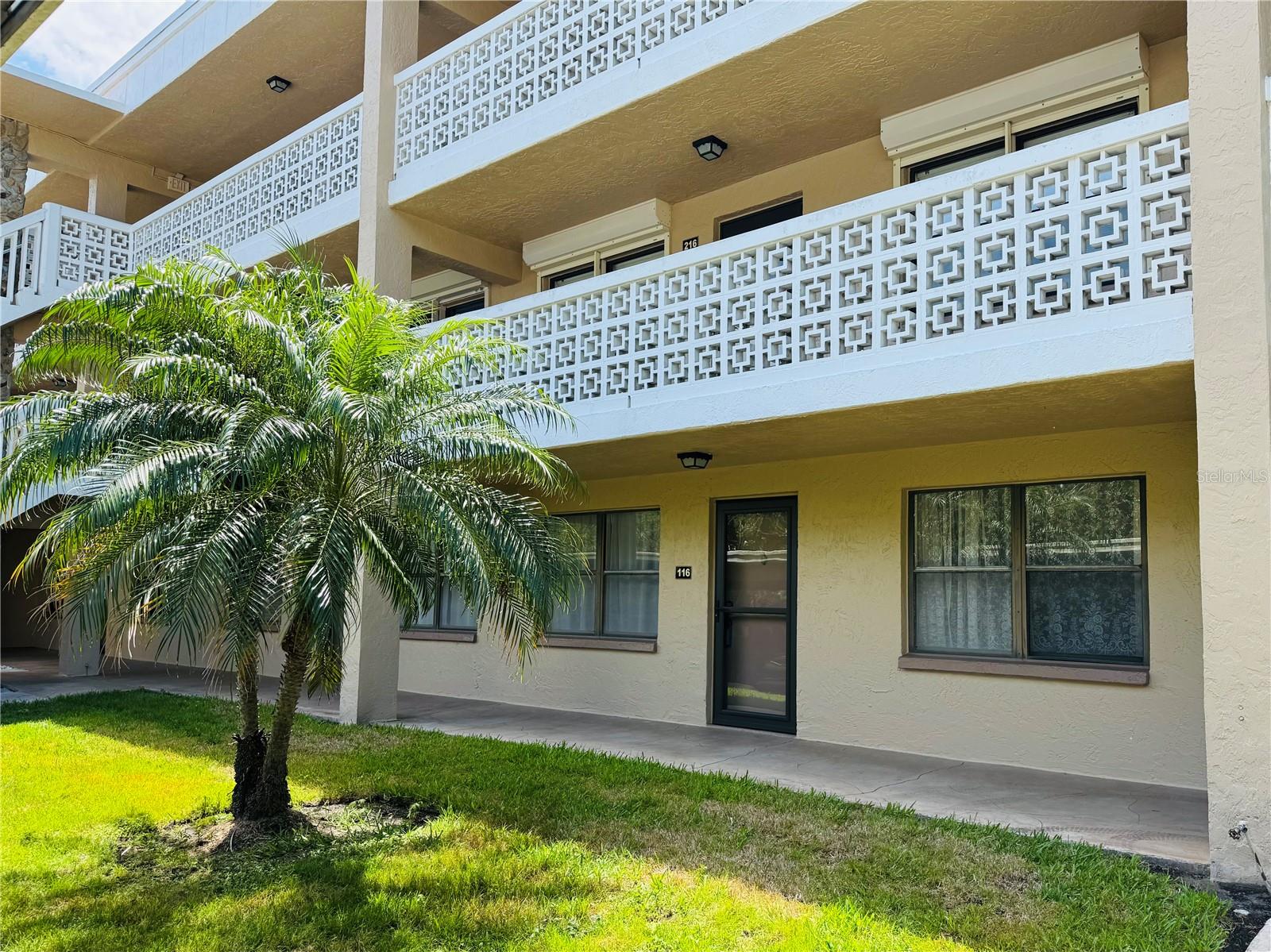 listing main picture