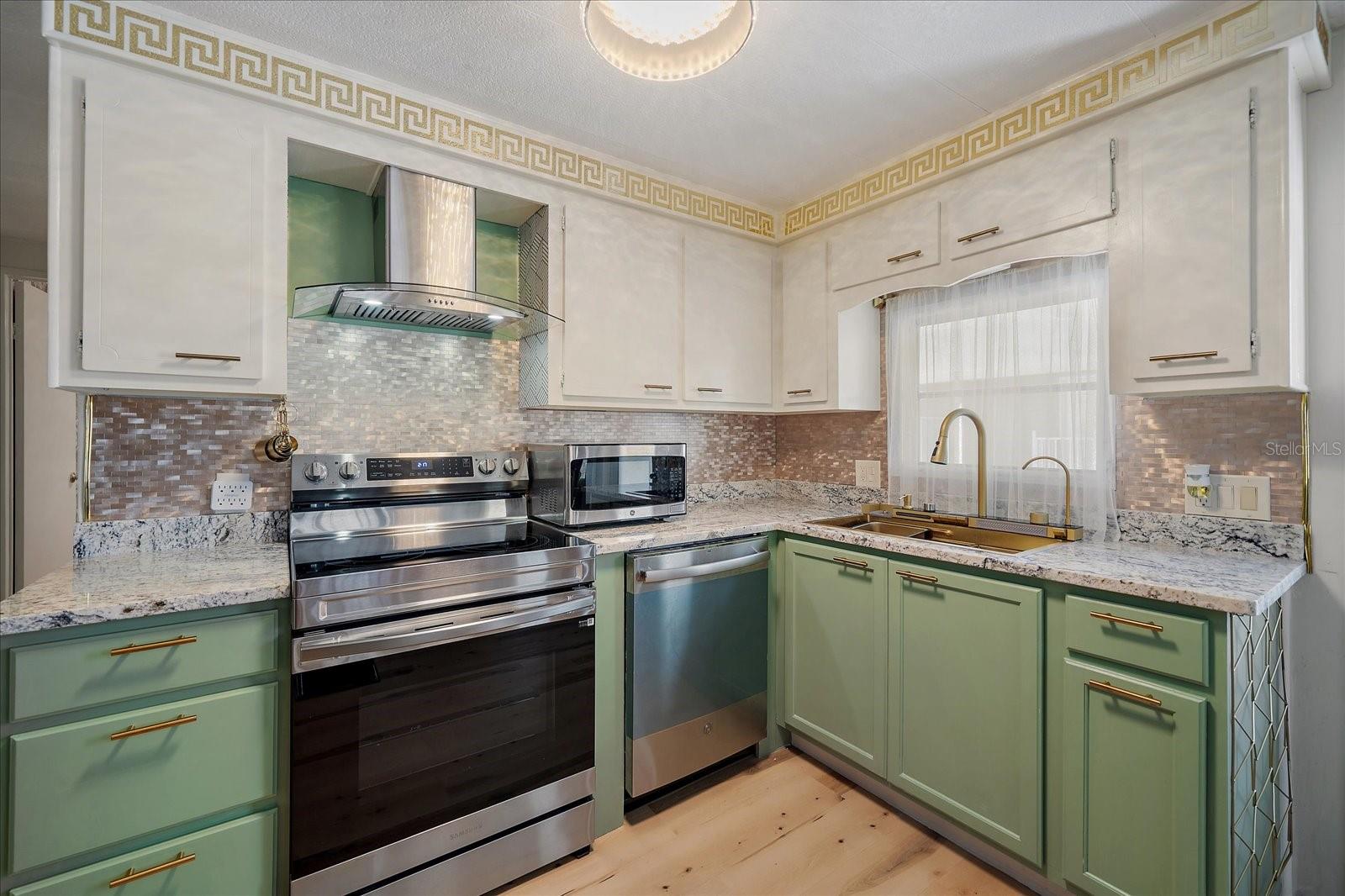 listing main picture