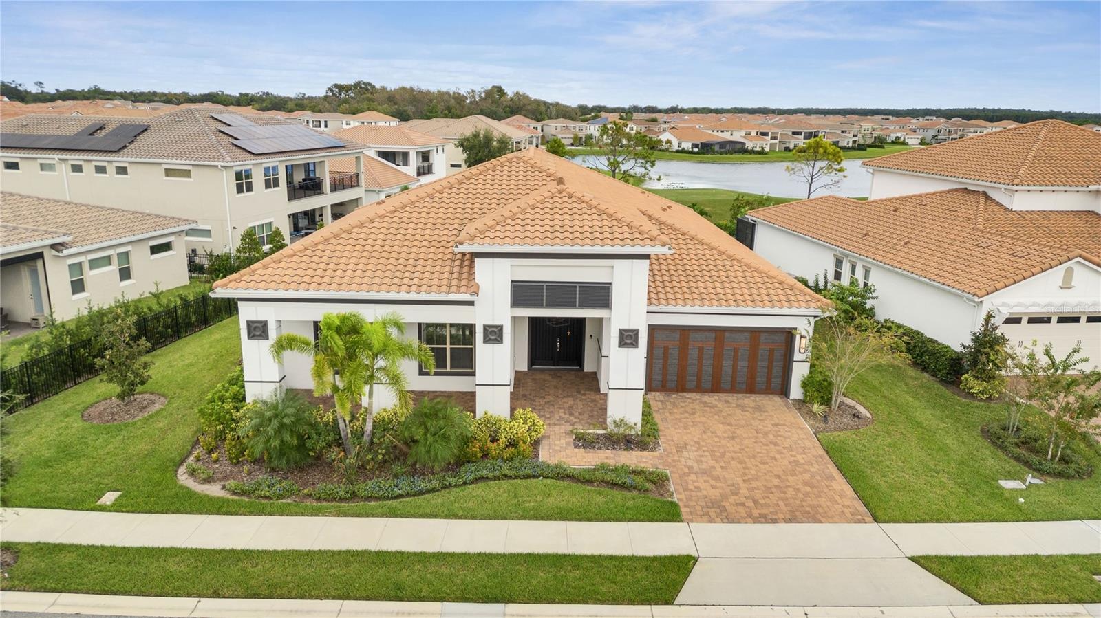 listing main picture