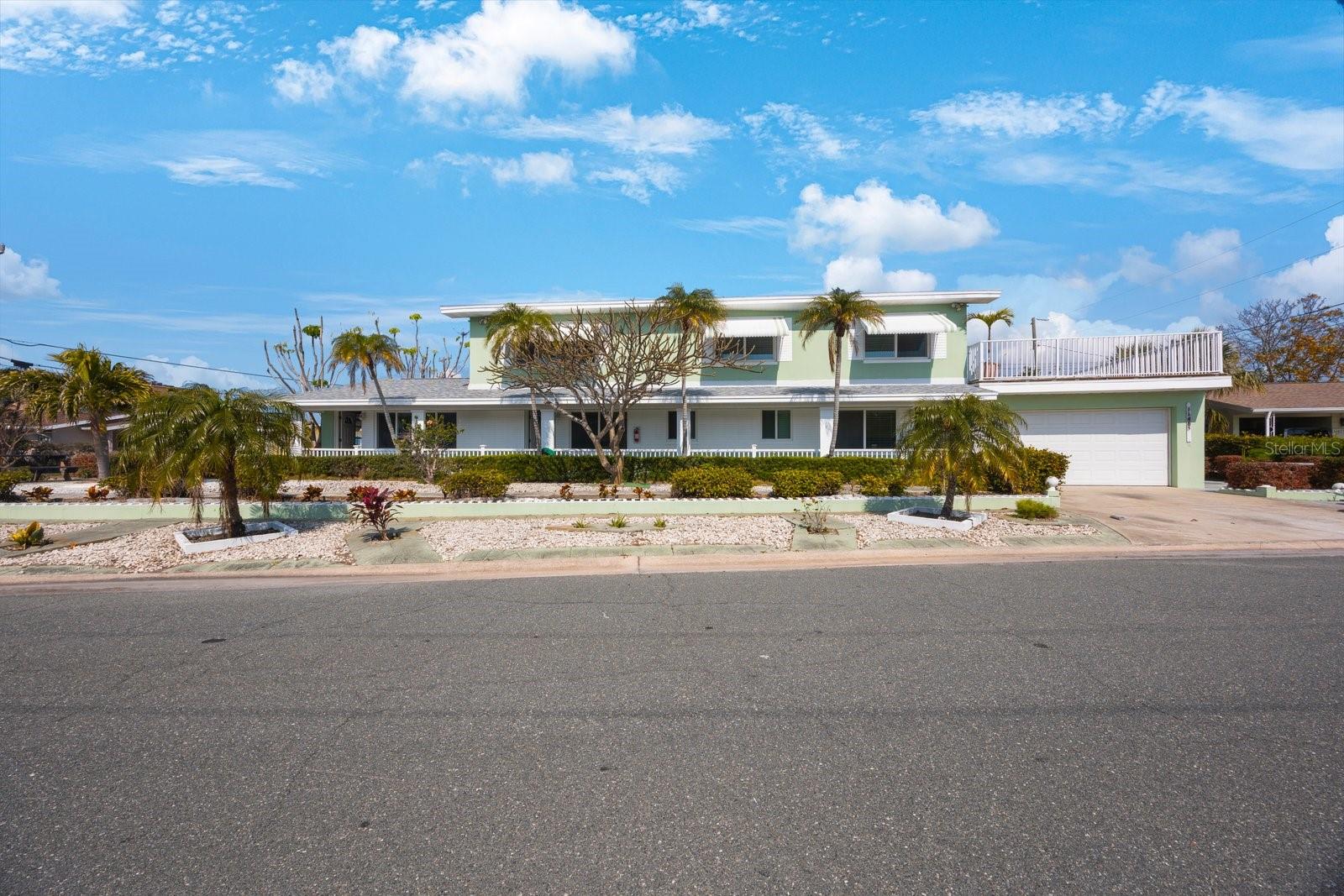 listing main picture