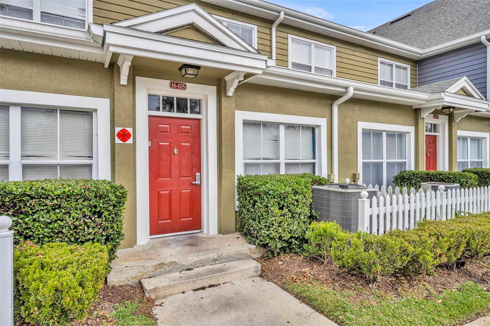 listing main picture