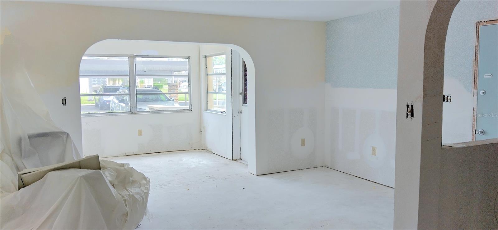 listing main picture