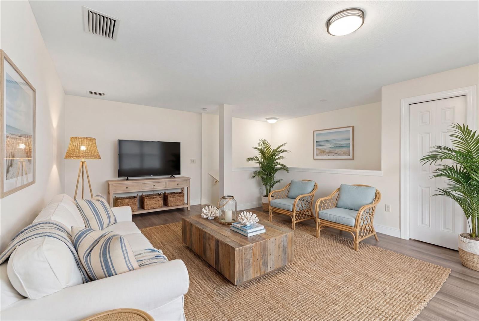 listing main picture