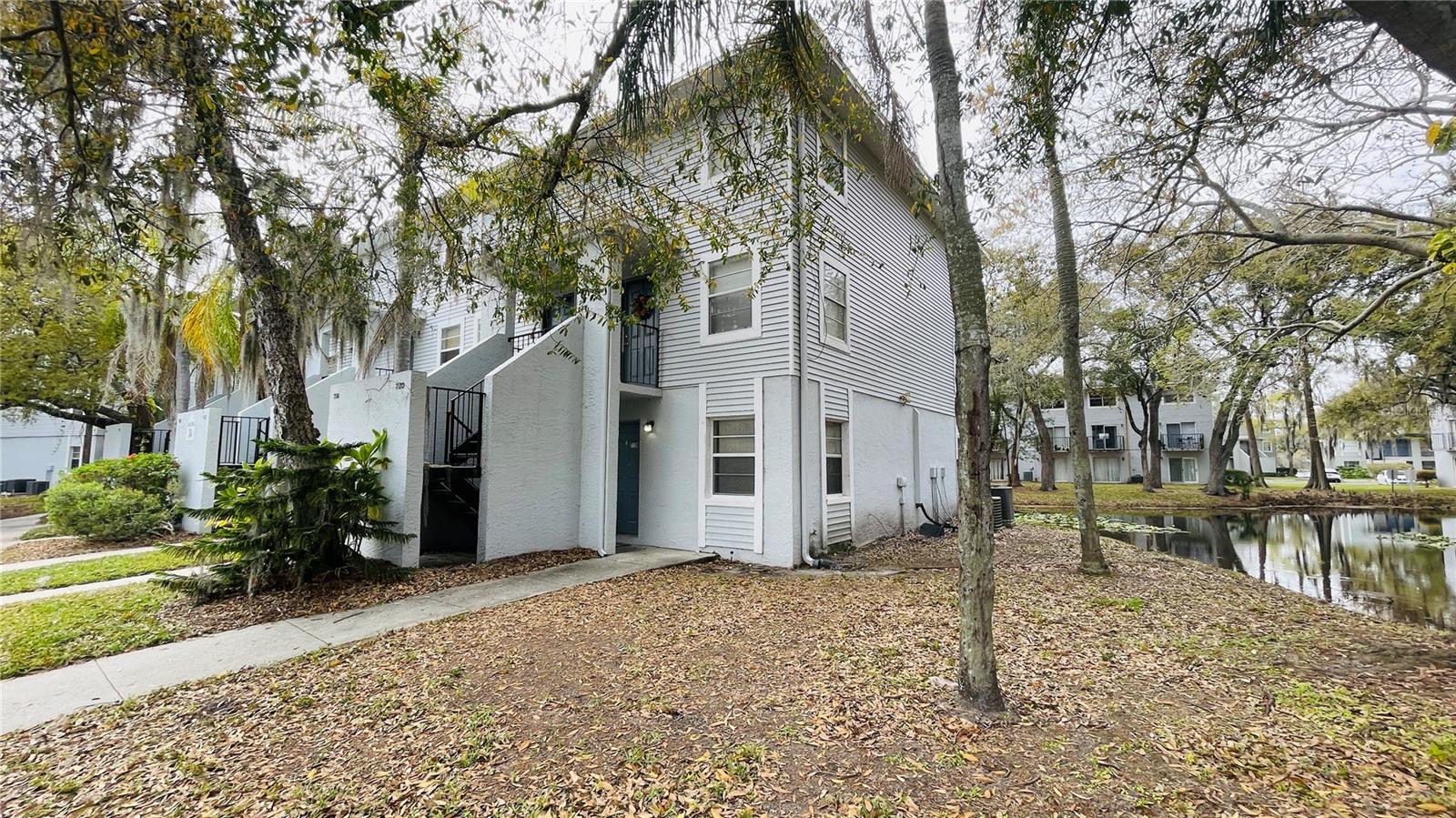 listing main picture