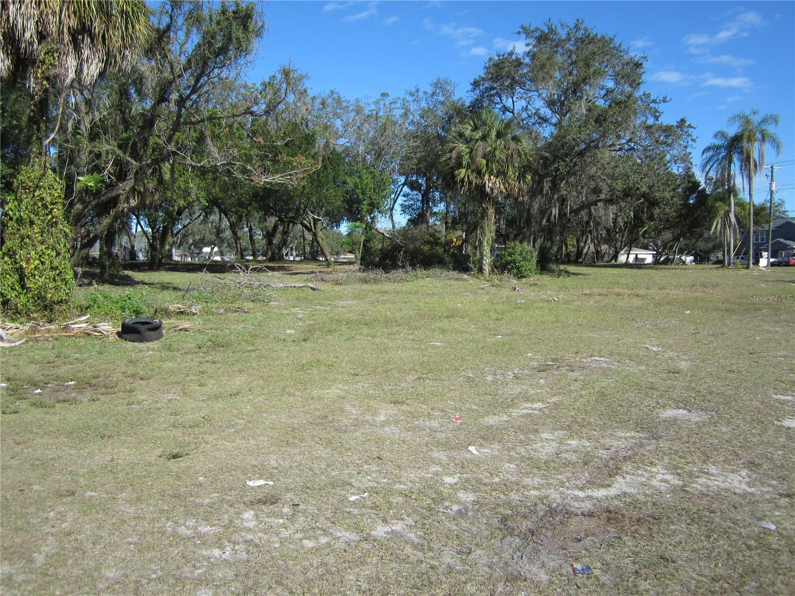 listing main picture