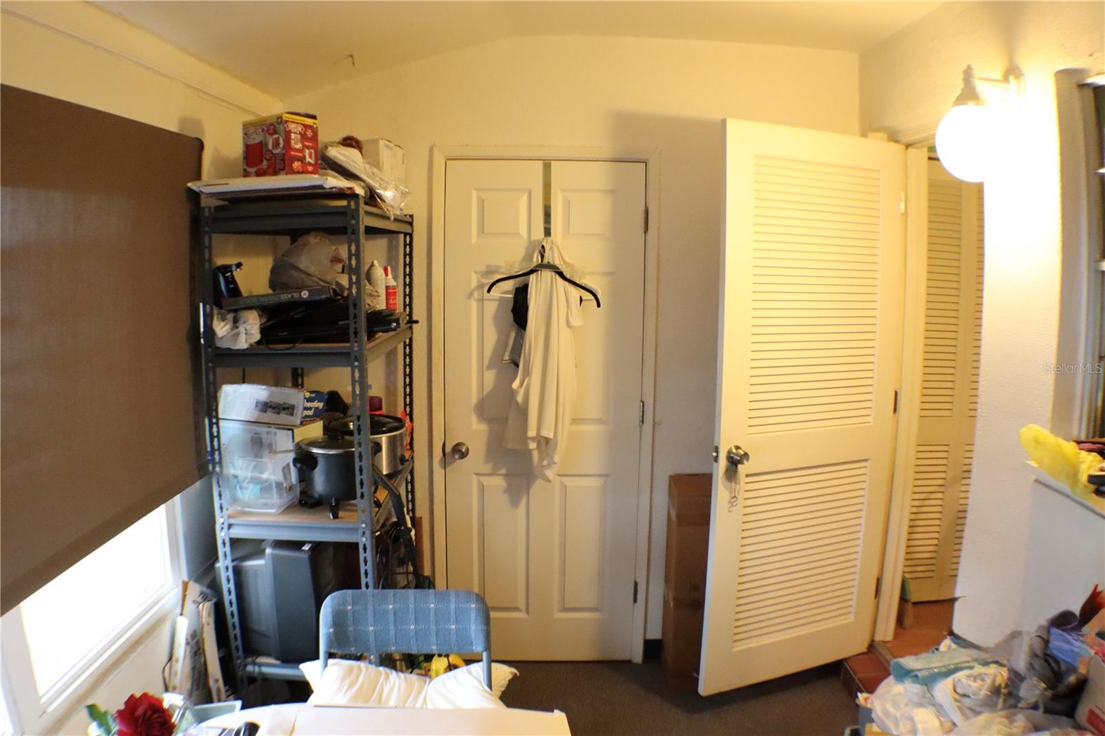 listing main picture