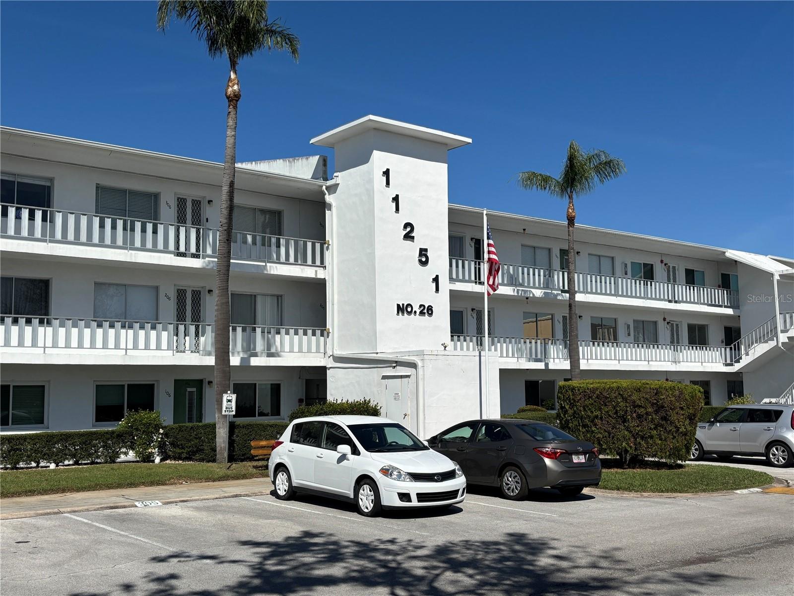 listing main picture