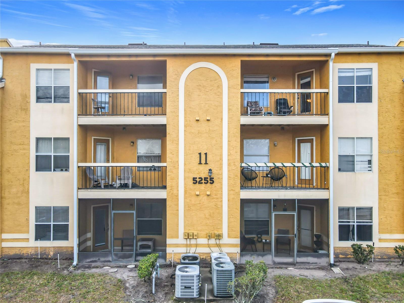 listing main picture