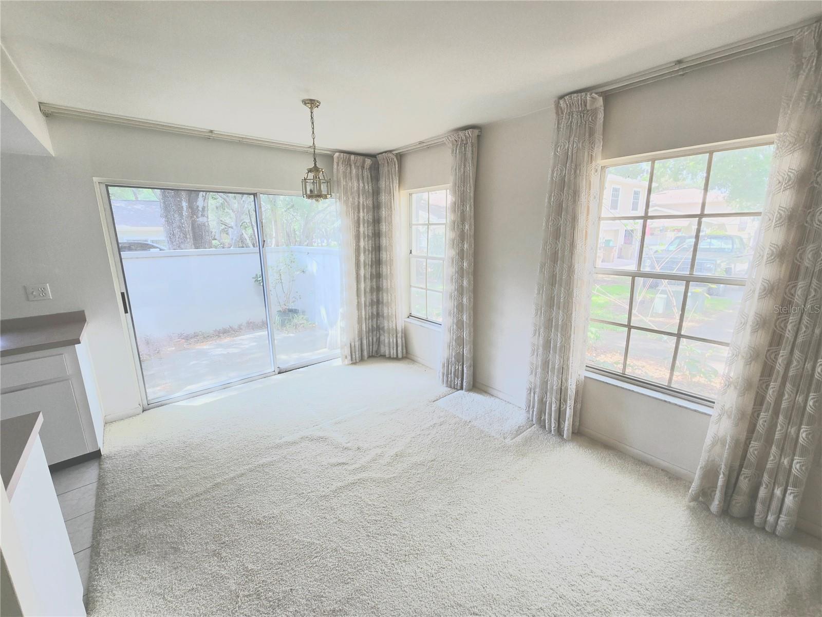 listing main picture