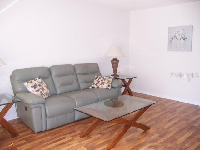 listing main picture