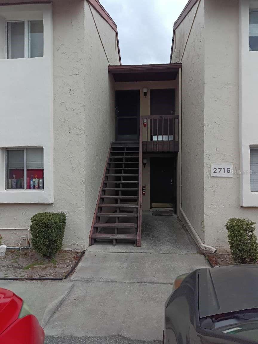 listing main picture