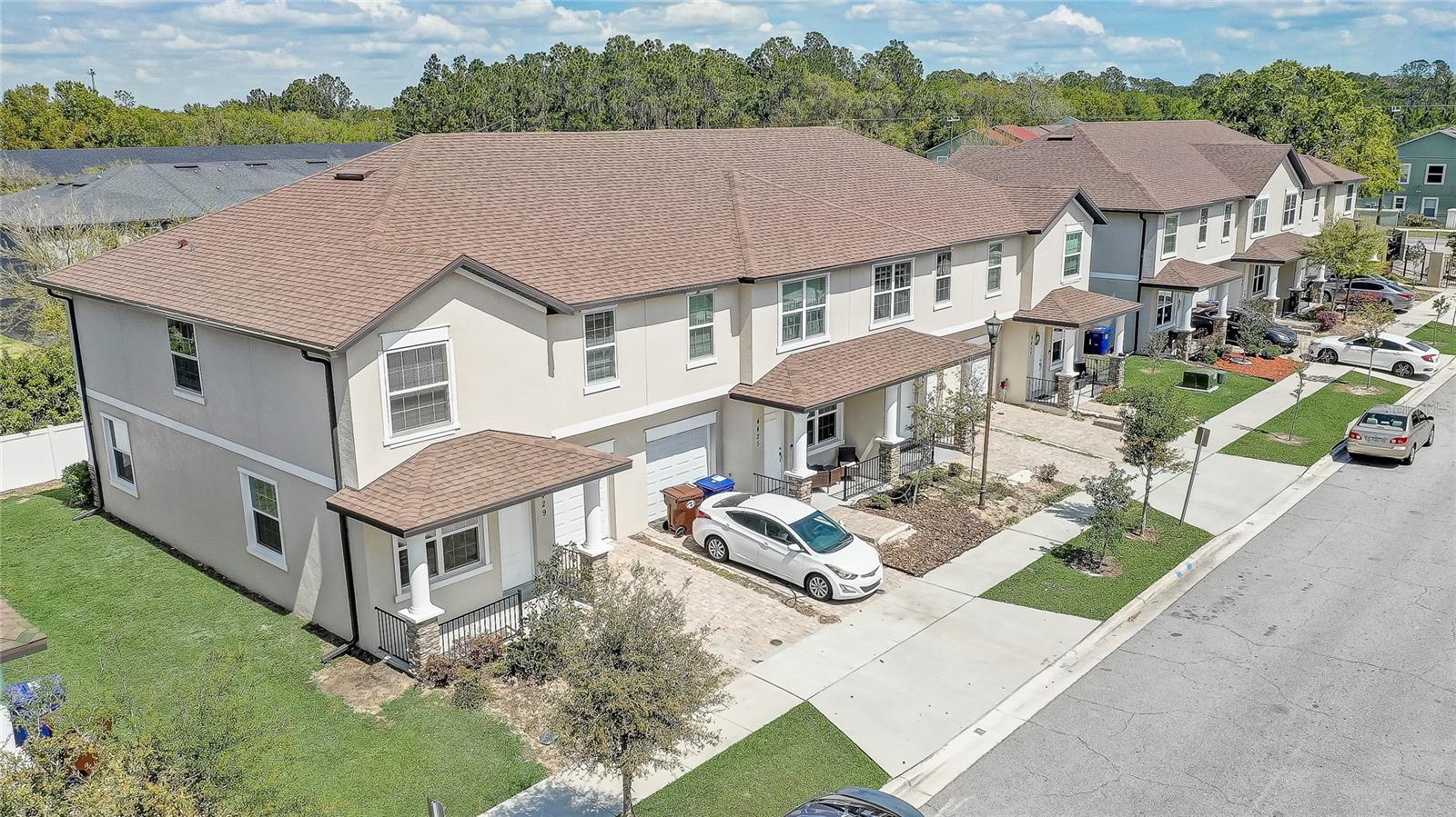 listing main picture