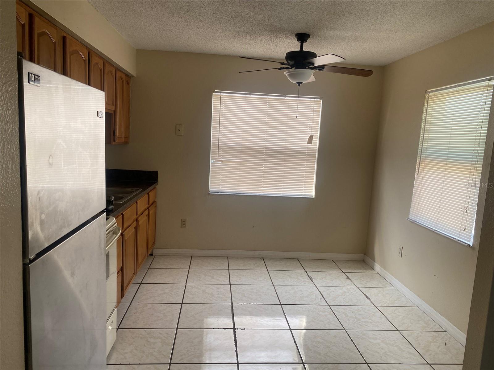listing main picture