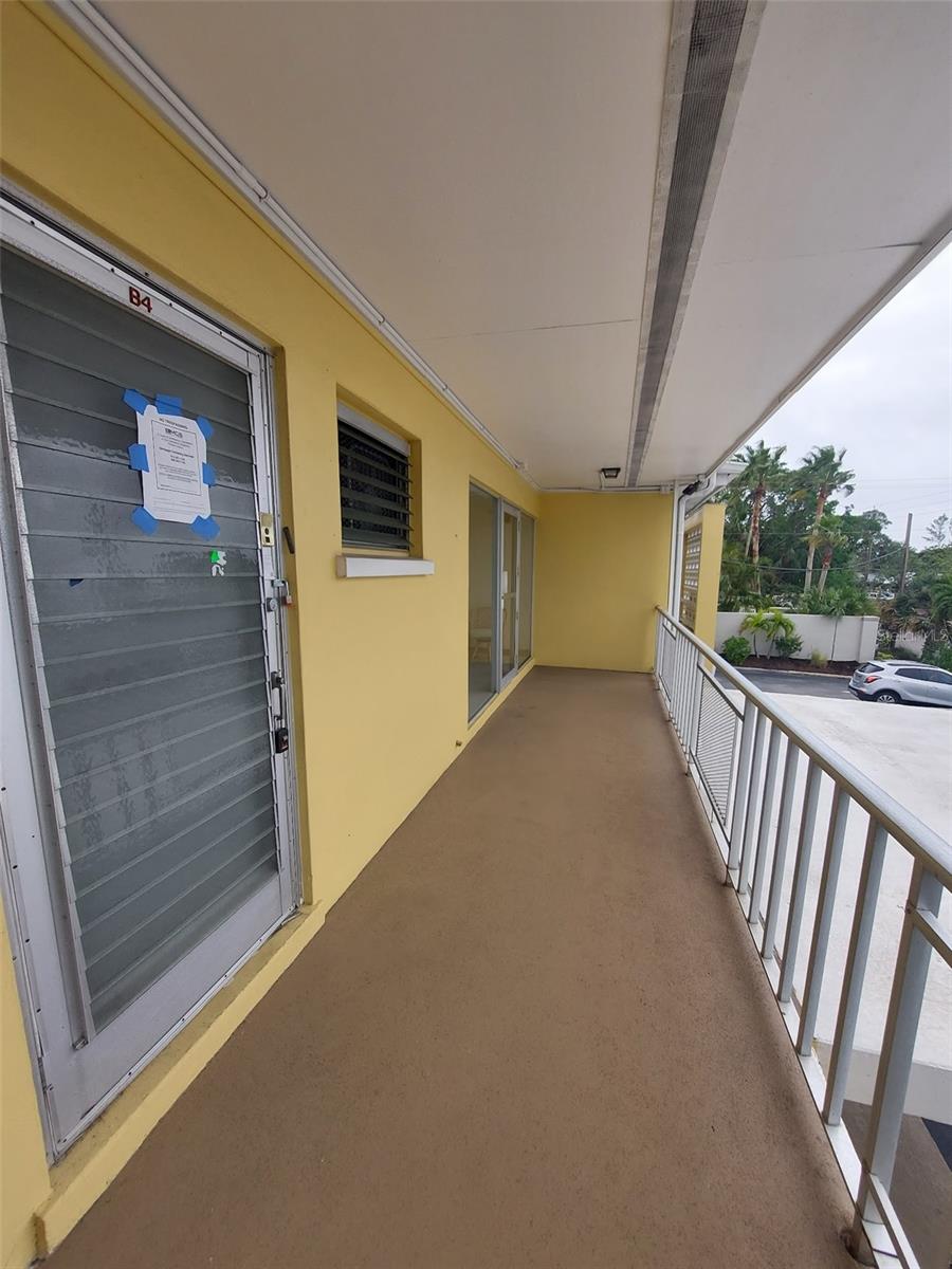 listing main picture