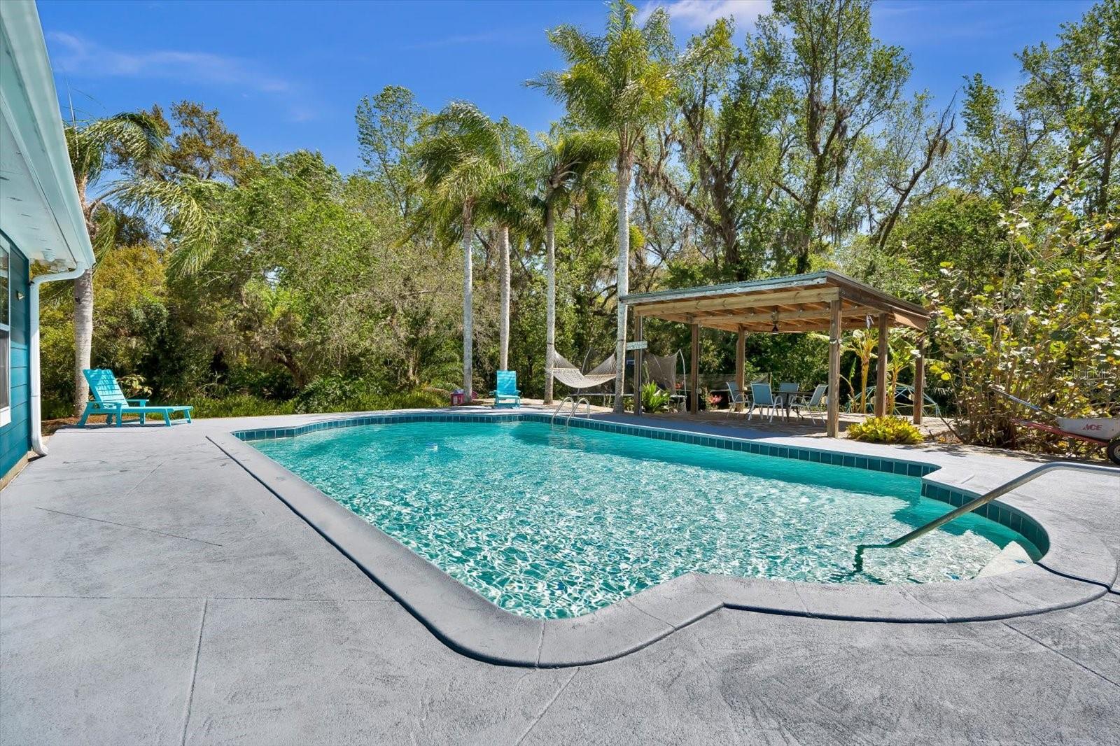 listing main picture