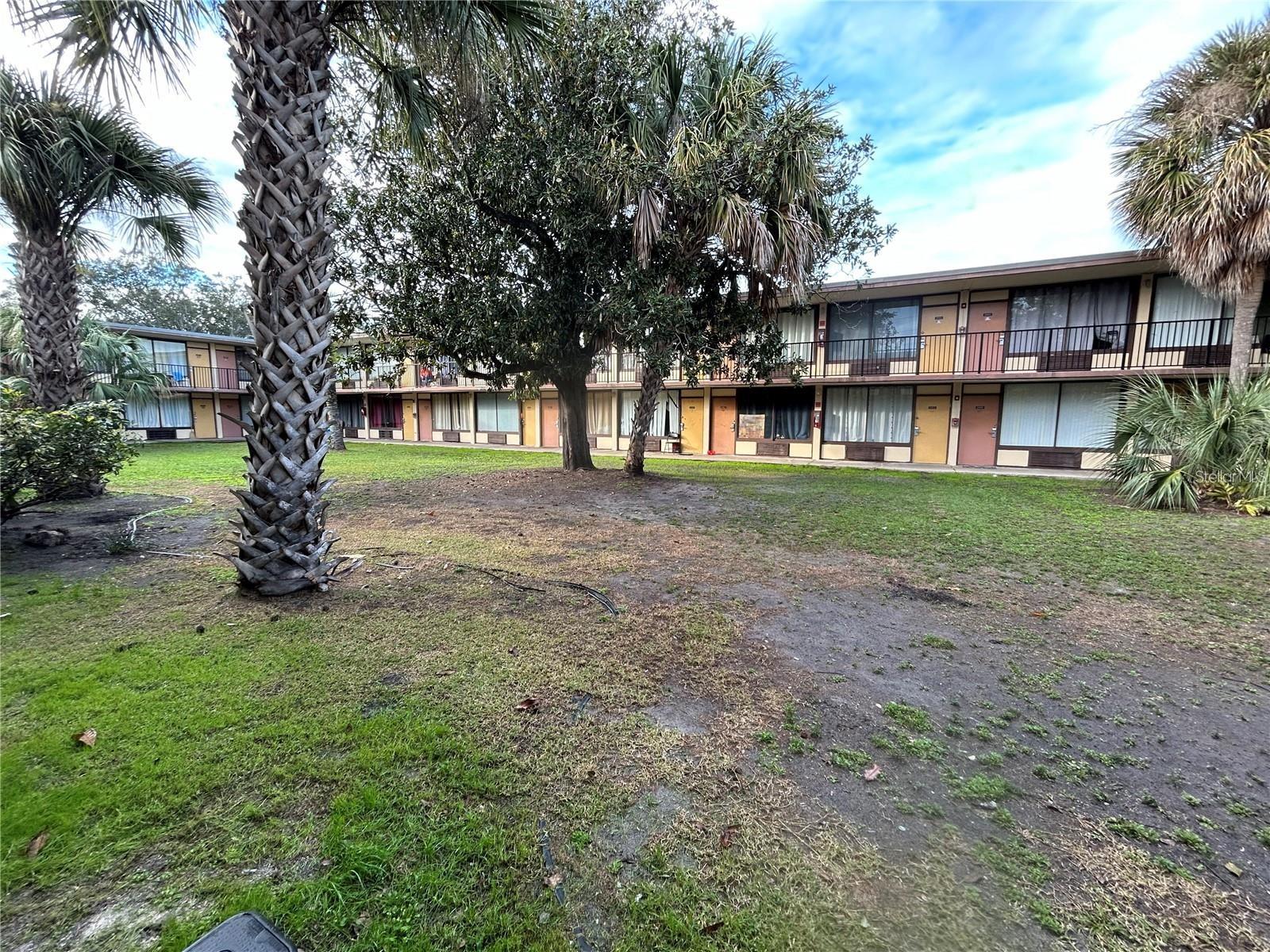 listing main picture